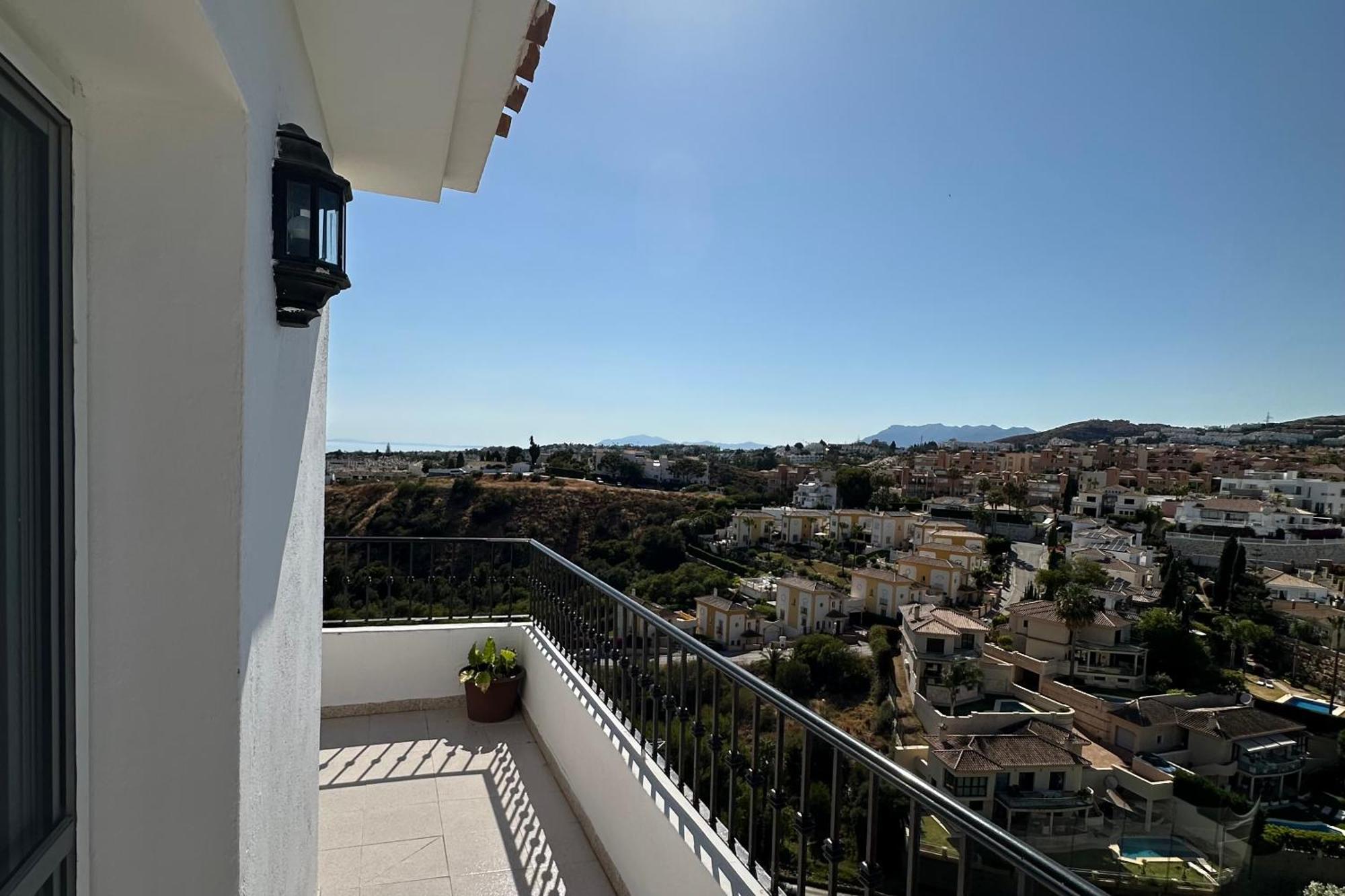 Luminoso Atico Duplex Con Vistas Al Mar Malaga
